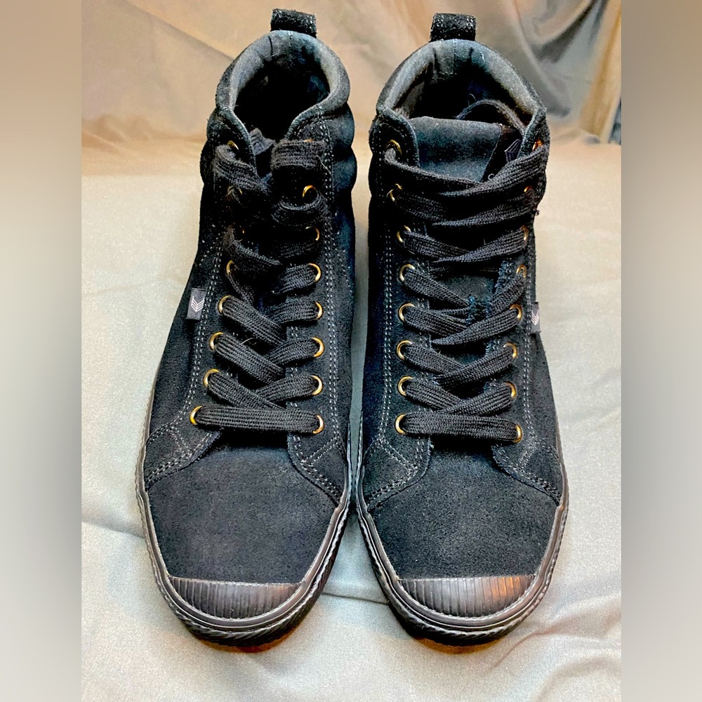 Cariuma OCA High All Black Suede Sneaker